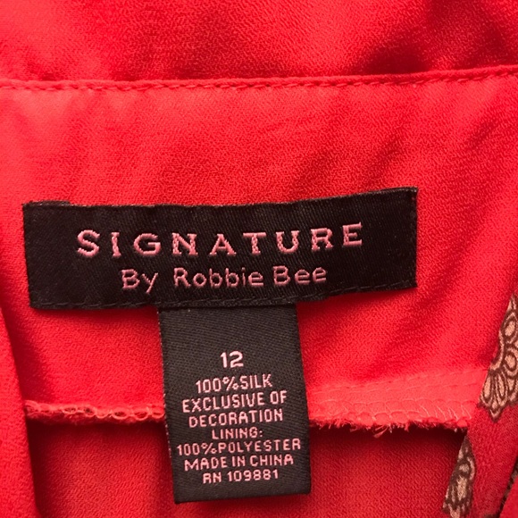 SIGNATURE BY ROBBIE BEE RED DRESS - Picture 2 of 3